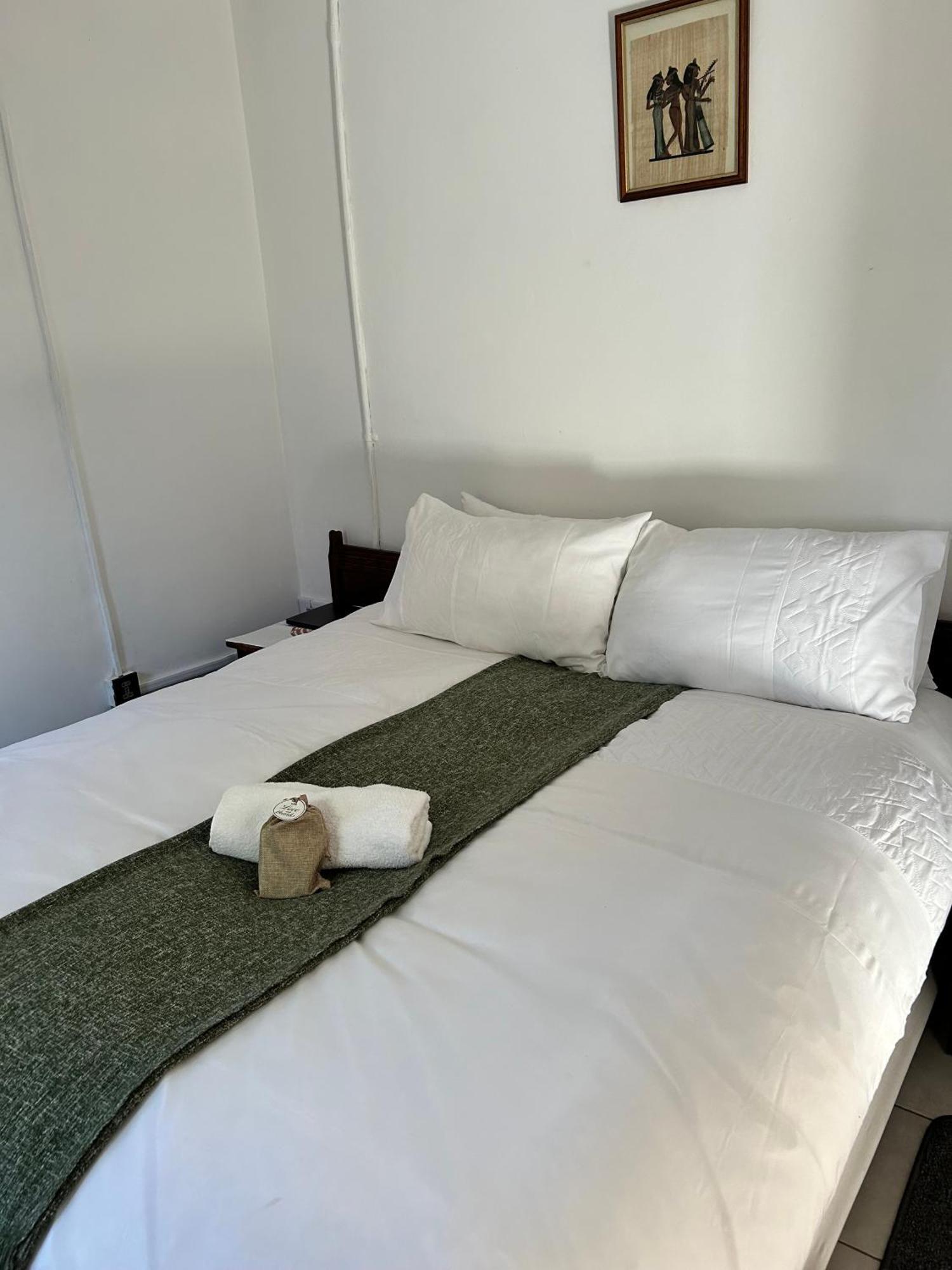 Swinburn'S Rest Aparthotel Lobatse Екстериор снимка